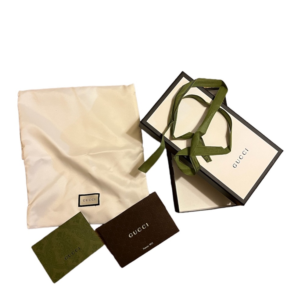 Gucci wallet size box, box’s tie, case, card and envelope
